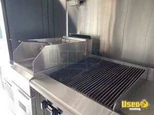 2002 Workhorse Step Van Kitchen Food Truck All-purpose Food Truck Stovetop Rhode Island Diesel Engine for Sale