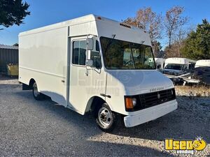 Ready to Convert - 2002 Chevrolet Step Van DIY Mobile Unit for Sale in Missouri!