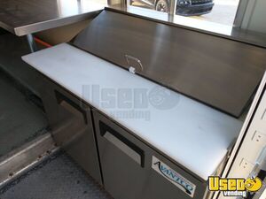2003 1652sc All-purpose Food Truck Electrical Outlets Indiana Diesel Engine for Sale
