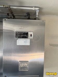 2003 2003 Grumman Workhorse 24 Feet All-purpose Food Truck Exterior Customer Counter Florida Gas Engine for Sale