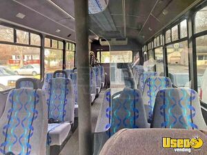 2003 3200 Shuttle Bus Shuttle Bus Wheelchair Lift New Jersey Diesel Engine for Sale