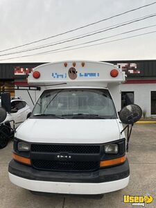 2003 3500 Express Coffee & Beverage Truck Air Conditioning Tennessee Gas Engine for Sale