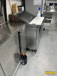 2003 All-purpose Food Truck All-purpose Food Truck Reach-in Upright Cooler Florida Gas Engine for Sale