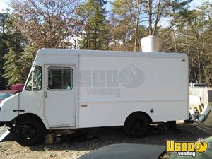 2003 Chevy Workhorse Lunch Serving Food Truck New Jersey Gas Engine for Sale