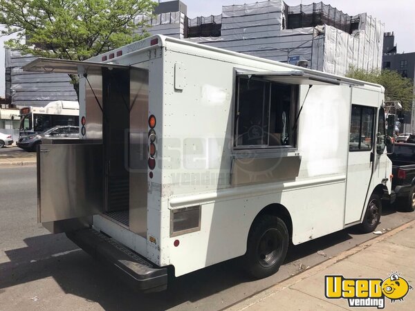 2003 Custom Built Kitchen Food Truck All-purpose Food Truck New York Diesel Engine for Sale
