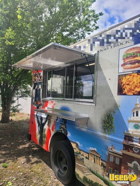 2003 Customized Kitchen Food Truck All-purpose Food Truck Pennsylvania Diesel Engine for Sale