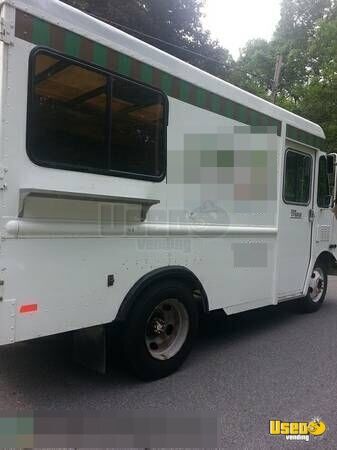 2003 Diesel Workhorse Step Van Kitchen Food Truck All-purpose Food Truck District Of Columbia Diesel Engine for Sale