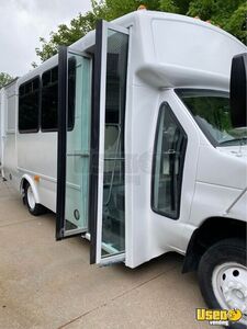 2003 E-350 All-purpose Food Truck All-purpose Food Truck Air Conditioning Nebraska Gas Engine for Sale