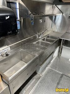 2003 E-450 Pizza Truck Pizza Food Truck Exhaust Hood Iowa Diesel Engine for Sale
