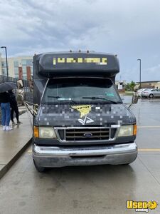 2003 E-450 Pizza Truck Pizza Food Truck Fresh Water Tank Iowa Diesel Engine for Sale