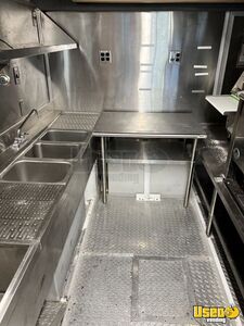 2003 E-450 Pizza Truck Pizza Food Truck Pizza Oven Iowa Diesel Engine for Sale