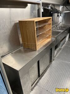 2003 E-450 Pizza Truck Pizza Food Truck Prep Station Cooler Iowa Diesel Engine for Sale
