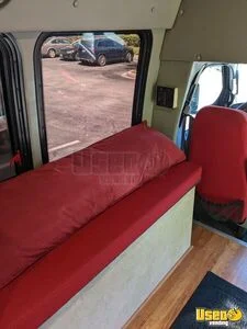 2003 E350 Mobile Hair & Nail Salon Truck Electrical Outlets Maryland Gas Engine for Sale