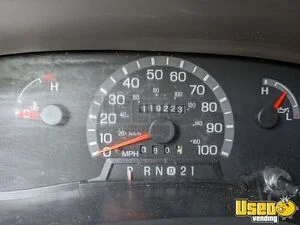 2003 E350 Mobile Hair & Nail Salon Truck Electrical Outlets Maryland Gas Engine for Sale