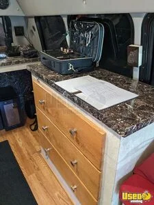 2003 E350 Mobile Hair & Nail Salon Truck Sound System Maryland Gas Engine for Sale