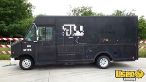 2003 E450 Stepside Coffee / Smoothie Truck Coffee & Beverage Truck Concession Window Texas Gas Engine for Sale