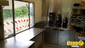 2003 E450 Stepside Coffee / Smoothie Truck Coffee & Beverage Truck Deep Freezer Texas Gas Engine for Sale