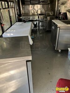 2003 E450 Super Duty All-purpose Food Truck Diamond Plated Aluminum Flooring Texas Gas Engine for Sale