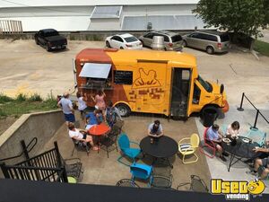 2003 E450 Super Duty Cutaway All-purpose Food Truck Diamond Plated Aluminum Flooring Iowa Gas Engine for Sale