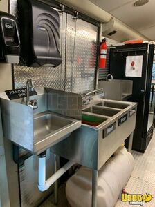 2003 E450 Super Duty Cutaway All-purpose Food Truck Exhaust Hood Iowa Gas Engine for Sale