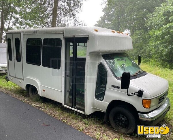 2003 Econoline Empty Concession Truck All-purpose Food Truck Massachusetts Gas Engine for Sale