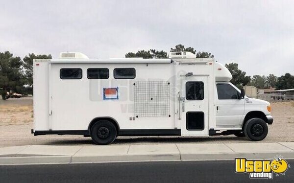 2003 F-450 Mobile Boutique / Fashion Truck Mobile Boutique Nevada Gas Engine for Sale