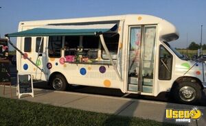 2003 F450 Econoline Van Kitchen Food Truck All-purpose Food Truck Kentucky Diesel Engine for Sale