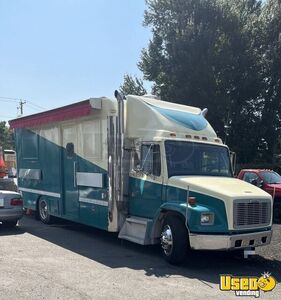 2003 Fl60 Kitchen Food Cab Truck All-purpose Food Truck Air Conditioning Connecticut Diesel Engine for Sale