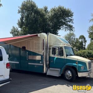 2003 Fl60 Kitchen Food Cab Truck All-purpose Food Truck Removable Trailer Hitch Connecticut Diesel Engine for Sale