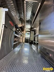 2003 Food Truck All-purpose Food Truck Diamond Plated Aluminum Flooring District Of Columbia Diesel Engine for Sale