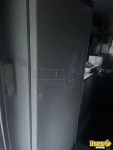2003 Food Truck All-purpose Food Truck Exterior Customer Counter Connecticut Diesel Engine for Sale