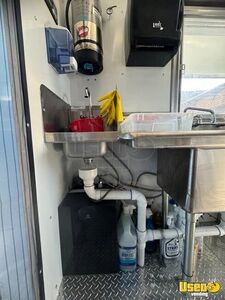 2003 Food Truck All-purpose Food Truck Refrigerator Maryland Diesel Engine for Sale