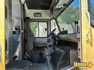 2003 Food Truck All-purpose Food Truck Stainless Steel Wall Covers Georgia Diesel Engine for Sale