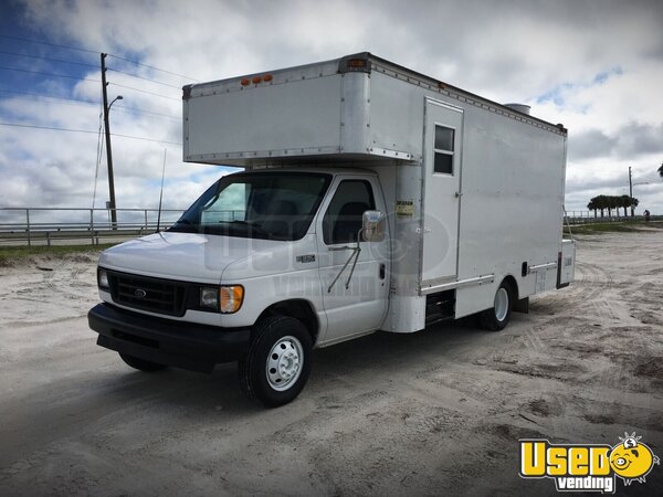 2003 Ford E 350 Super Duty Box Truck All-purpose Food Truck Air Conditioning Florida Gas Engine for Sale