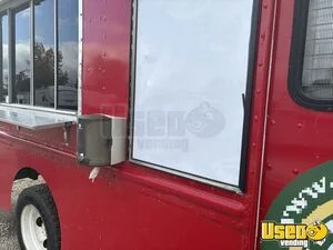 2003 Forward Control Chassis P4500 All-purpose Food Truck Diamond Plated Aluminum Flooring Iowa Diesel Engine for Sale