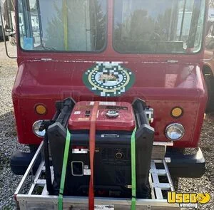 2003 Forward Control Chassis P4500 All-purpose Food Truck Stainless Steel Wall Covers Iowa Diesel Engine for Sale