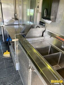 2003 Freightliner All-purpose Food Truck Diamond Plated Aluminum Flooring Texas Diesel Engine for Sale