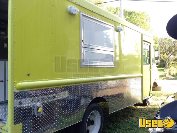 2003 Gmc Workhorse All-purpose Food Truck Indiana Diesel Engine for Sale