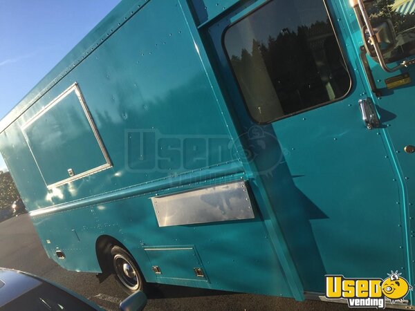 2003 Kitchen Food Truck All-purpose Food Truck Washington Diesel Engine for Sale