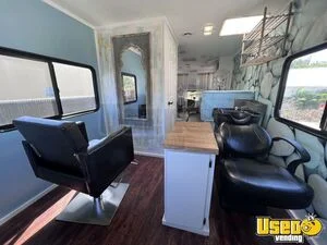 2003 Mobile Hair & Nail Salon Truck Propane Tank Florida Gas Engine for Sale