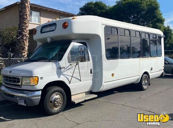 2003 Mobile Hair Salon Truck Mobile Hair & Nail Salon Truck California for Sale