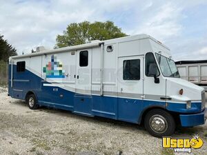 2003 Mt-55 Step Van Mobile Clinic Air Conditioning Texas Diesel Engine for Sale