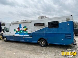 2003 Mt-55 Step Van Mobile Clinic Cabinets Texas Diesel Engine for Sale