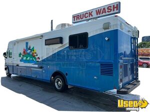 2003 Mt-55 Step Van Mobile Clinic Diamond Plated Aluminum Flooring Texas Diesel Engine for Sale