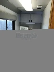 2003 Mt-55 Step Van Mobile Clinic Exterior Lighting Texas Diesel Engine for Sale