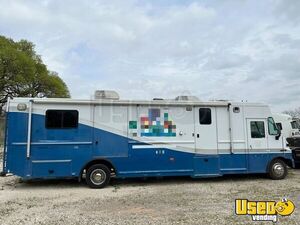 2003 Mt-55 Step Van Mobile Clinic Insulated Walls Texas Diesel Engine for Sale