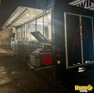 2003 Mt35 Chassis Wood Fired Pizza Truck Pizza Food Truck Air Conditioning New York Diesel Engine for Sale