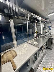 2003 Mt35 Chassis Wood Fired Pizza Truck Pizza Food Truck Exterior Customer Counter New York Diesel Engine for Sale