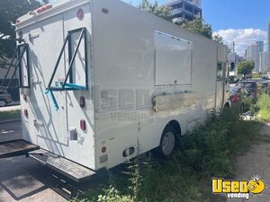 2003 Mt45 Kitchen Food Truck All-purpose Food Truck Backup Camera New York Diesel Engine for Sale