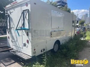 2003 Mt45 Kitchen Food Truck All-purpose Food Truck Backup Camera New York Diesel Engine for Sale